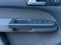 Gebraucht VW Touran Comfortline 105 PS (77 kW) 2011 Grau Van / Kleinbus