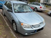 Gebraucht Kia Cerato 105 PS (77 kW) 2005 Silber Kleinwagen