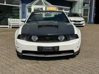 Gebraucht Ford Mustang 213 PS (156 kW) 2010 Weiß Coupé