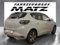Neu Dacia Sandero Expression 91 PS (66 kW) 2026 Beige Limousine