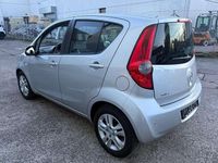 Gebraucht Opel Agila Edition 94 PS (69 kW) 2012 Stahlsilber/steel silver Kleinwagen