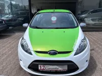 Gebraucht Ford Fiesta Ambiente 60 PS (44 kW) 2012 Weiß Kleinwagen