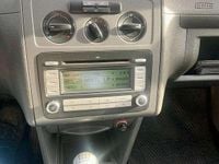Second-hand VW Caddy Life 105 CP (77 kW) 2007 Argintiu Monovolum