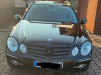 Gebraucht Mercedes E220 Avantgarde 170 PS (125 kW) 2007 Schwarz Limousine