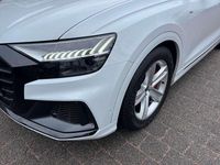 Gebraucht Audi Q8 S-Line 381 PS (280 kW) 2022 Weiß SUV