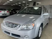 Używany Kia Cerato 143 KM (105 kW) 2004 Srebrny Sedan/Limuzyna