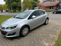 Gebraucht Opel Astra 116 PS (85 kW) 2012 Silber Limousine