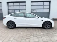 Gebraucht Tesla Model 3 Standard Range Plus 208 kW (283 PS) 2021 Weiß Limousine