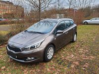 Gebraucht Kia Ceed Spirit 128 PS (94 kW) 2013 Kleinwagen