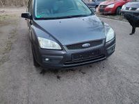 Gebraucht Ford Focus 101 PS (74 kW) 2005 Grau Kombi