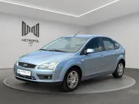Usado Ford Focus Ghia 116 CV (85 kW) 2005 Azul Berlina