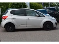Gebraucht Kia Venga 125 PS (91 kW) 2010 Champagne silver (metallic) Kleinwagen