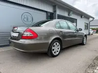 Używany Mercedes E220 170 KM (125 kW) 2008 Szary Sedan/Limuzyna