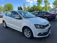 Gebraucht VW Polo Comfortline 90 PS (66 kW) 2015 Weiß Limousine