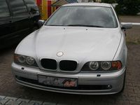 Gebraucht BMW 525 163 PS (119 kW) 2003 Titansilber metallic Kombi