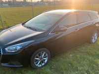 gebraucht Hyundai i40 Kombi schwarz Benzin