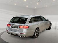Gebraucht Mercedes E220 Avantgarde 200 PS (147 kW) 2022 Metalliclack hightechsilber Kombi