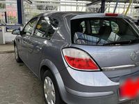 Gebraucht Opel Astra 90 PS (66 kW) 2005 Blau Kombi
