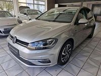 Usado VW Golf VII Join 150 HP (110 kW) 2018 Prateado Sedan