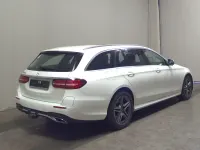 Second-hand Mercedes E300 AMG line 306 CP (225 kW) 2022 Alb Break