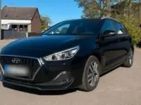 Gebraucht Hyundai i30 120 PS (88 kW) 2018 Schwarz Kombi