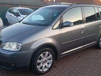 Gebraucht VW Touran Trendline 140 PS (102 kW) 2004 Grau Van / Kleinbus