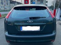 Gebraucht Ford Focus Ghia 101 PS (74 kW) 2005 Grün Limousine