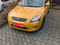 Używany Kia Ceed 126 KM (92 kW) 2009 Złoty Hatchback