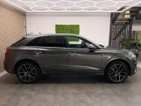 Gebraucht Audi Q8 S-Line 286 PS (210 kW) 2023 Grau SUV