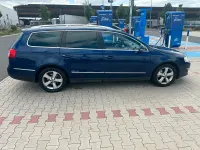 Gebraucht VW Passat 140 PS (102 kW) 2009 Blau Kombi