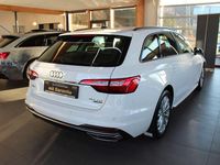 Używany Audi A4 Advanced 204 KM (150 kW) 2023 Biały Kombi