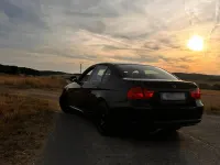 Gebraucht BMW 320 Sport Line 170 PS (125 kW) 2010 Schwarz Limousine