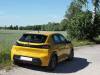 Gebraucht Peugeot e-208 Active 100 kW (136 PS) 2021 Gelb Kleinwagen