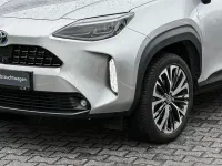 Gebraucht Toyota Yaris Elegant 116 PS (85 kW) 2021 Shimmering silver metallic Kleinwagen