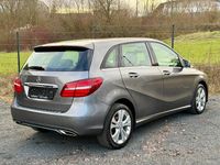 Gebraucht Mercedes B200 136 PS (100 kW) 2016 Grau Van / Kleinbus