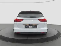 Gebraucht Kia Ceed 160 PS (117 kW) 2022 Weiß Kleinwagen