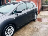 Gebraucht Toyota Verso 126 PS (92 kW) 2012 Grau Van / Kleinbus