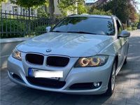 gebraucht BMW 320 d Tourint 184ps 8x bereift Silber