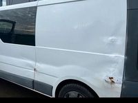 Second-hand Opel Vivaro 115 CP (84 kW) 2004 Alb Monovolum