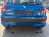 Gebraucht Peugeot 206+ 75 PS (55 kW) 2010 Blau Kleinwagen