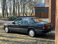 Gebraucht Mercedes 190 132 PS (97 kW) 1991 Schwarz Limousine