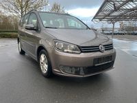 Gebraucht VW Touran 105 PS (77 kW) 2011 Braun Van / Kleinbus