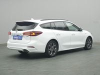 Gebraucht Ford Focus ST-Line X 125 PS (91 kW) 2022 Frozen white Limousine