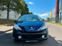 Gebraucht Peugeot 207 95 PS (69 kW) 2010 Blau Kleinwagen