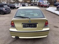 Gebraucht BMW 325 Sport Line 192 PS (141 kW) 2002 Grün Kleinwagen