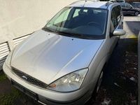 Gebraucht Ford Focus Ambiente 101 PS (74 kW) 2003 Silber Kombi