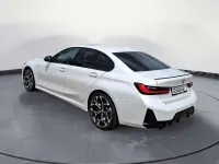 Gebraucht BMW 330 245 PS (180 kW) 2025 Mineralweiß metallic Limousine