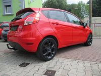 Gebraucht Ford Fiesta 95 PS (69 kW) 2014 Rot Kleinwagen