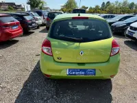 Gebraucht Renault Clio III Dynamique 75 PS (55 kW) 2010 Grün Limousine