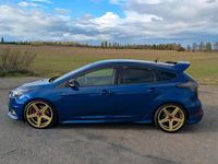 Gebraucht Ford Focus ST 250 PS (183 kW) 2016 Blau Limousine